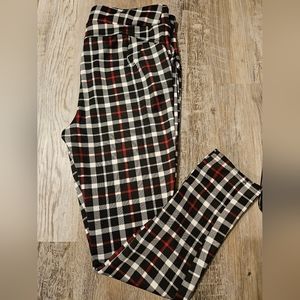 NWOT red/white/black plaid leggins 2X